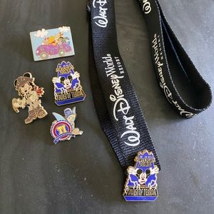 Disney pins